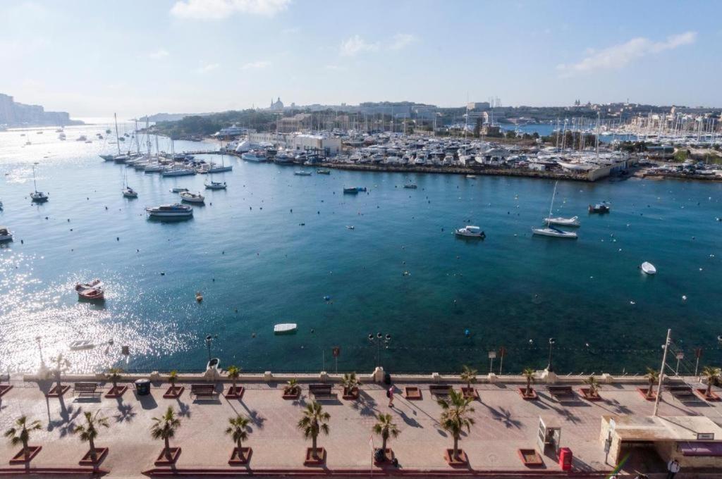 Valletta View By St * Gzira