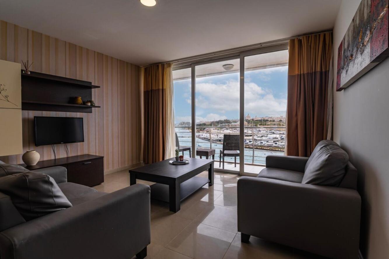 Valletta View By St *