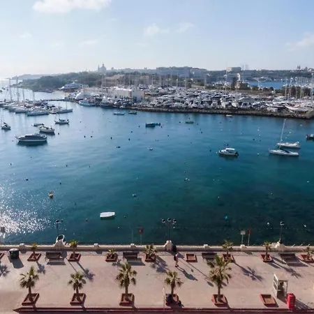 Valletta View Apartments By St Hotels Gzira Exterior photo